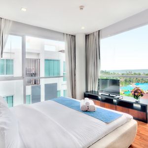 Suite à 2 Chambres à Coucher d'Angle